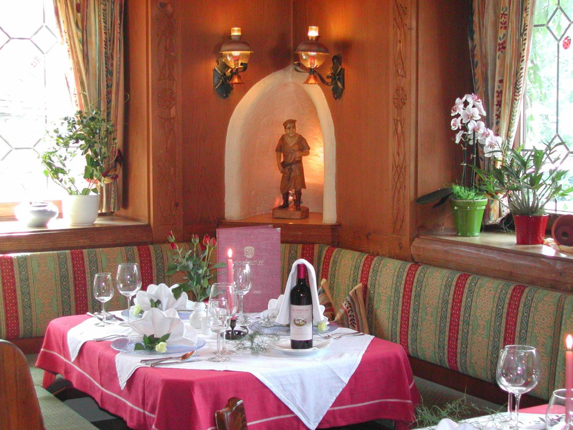 שטוהלפלדן Hotel Dorfgasthof Schloesslstube מראה חיצוני תמונה